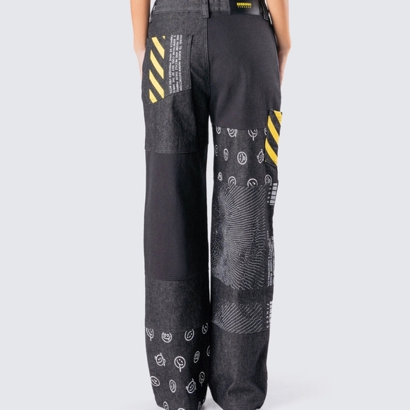 Finesse Jacko Printed Patchwork Pants Jeans size S US 4-6 NWOT Statement - Picture 3 of 11